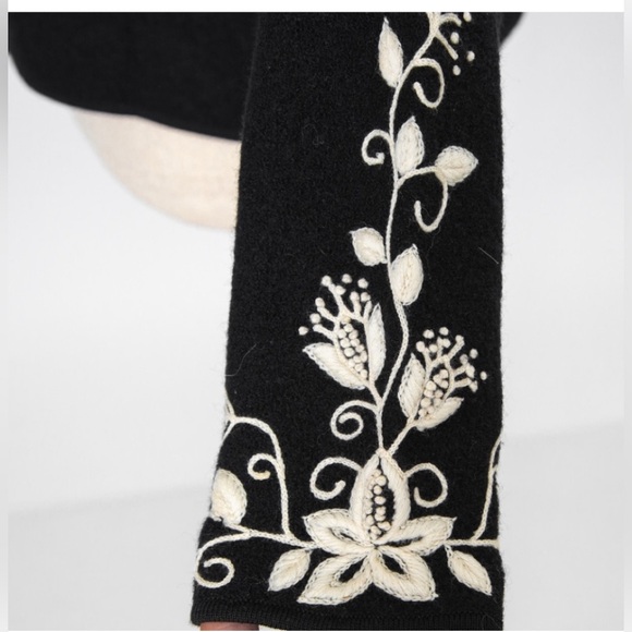 Talbots 100% wool embroidered boho style cropped jacket black & Ivory Small - Picture 9 of 9